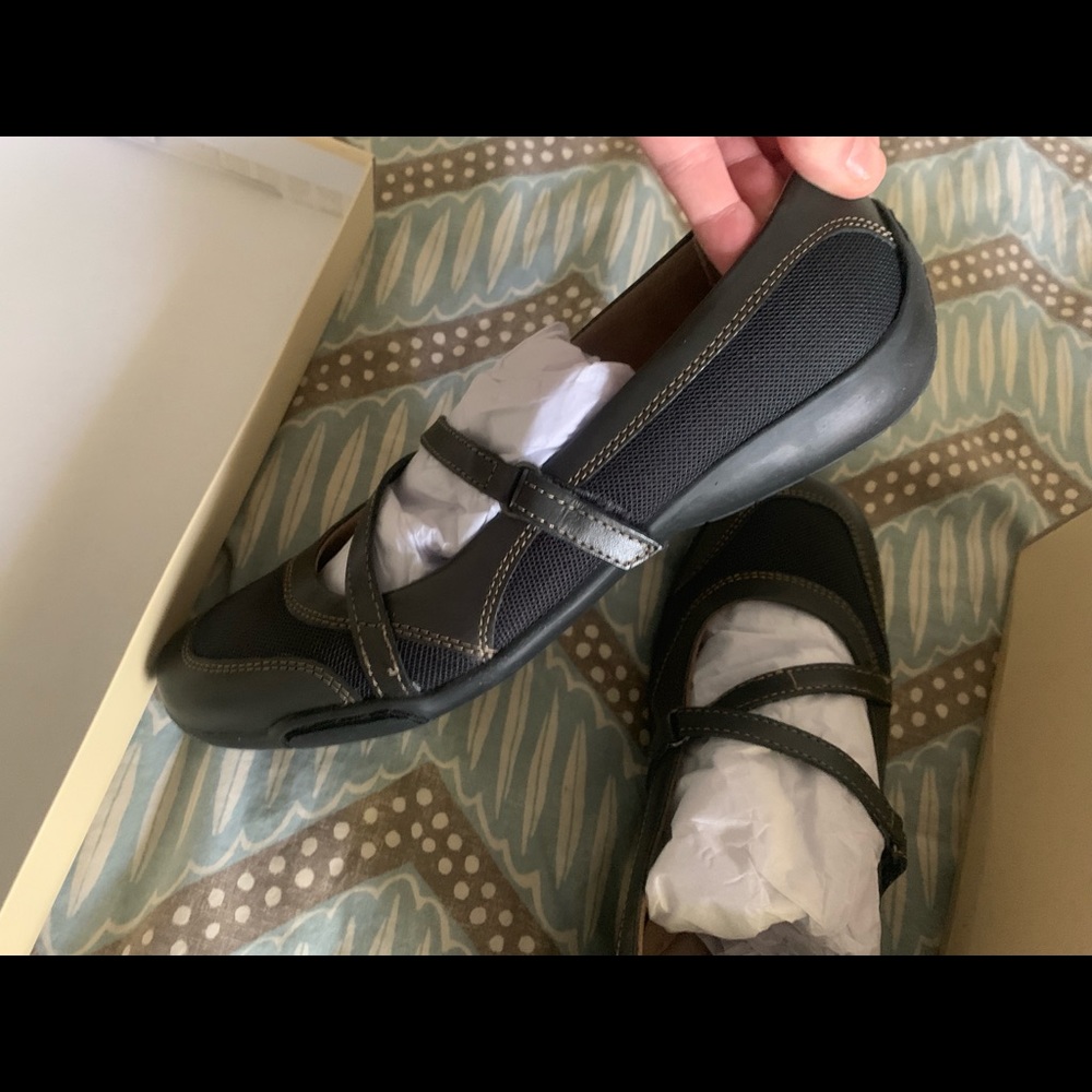 DSW - Crescent Navy leather slip on